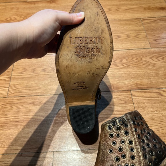 Liberty black Distressed Metallic Leather Chelsea Boots, size 8.5 - Picture 3 of 4